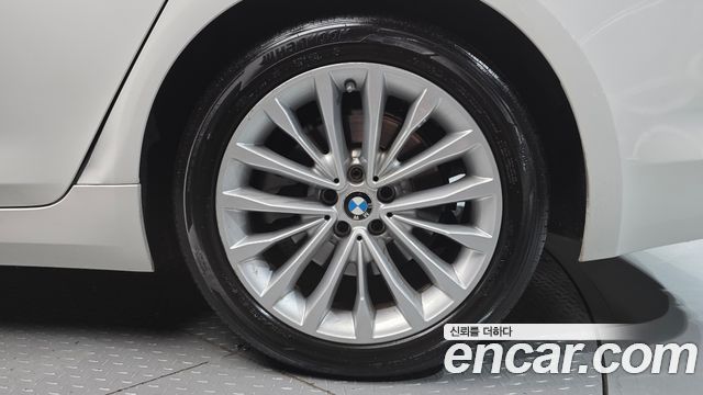 BMW 5 Series (G30) 530i xDrive Luxury Plus 2018 — фото 27