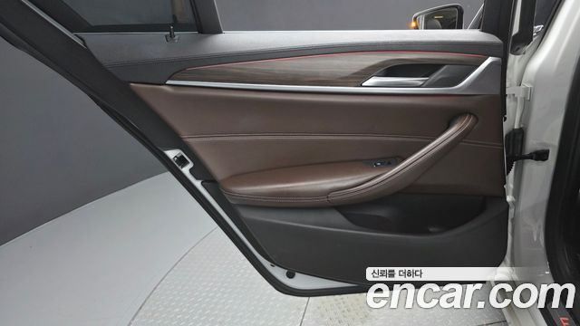 BMW 5 Series (G30) 530i xDrive Luxury Plus 2018 — фото 31