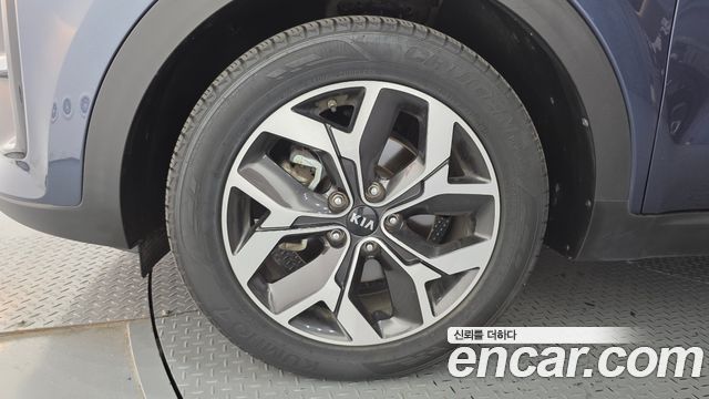 Kia Sportage The Bold Diesel 2.0 2WD Prestige 2021 — фото 5