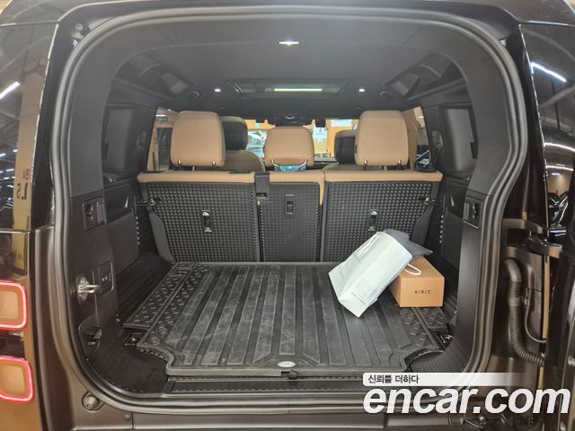 Land Rover Defender (L663) 110 D300 X-Dynamic HSE 2026 — фото 21