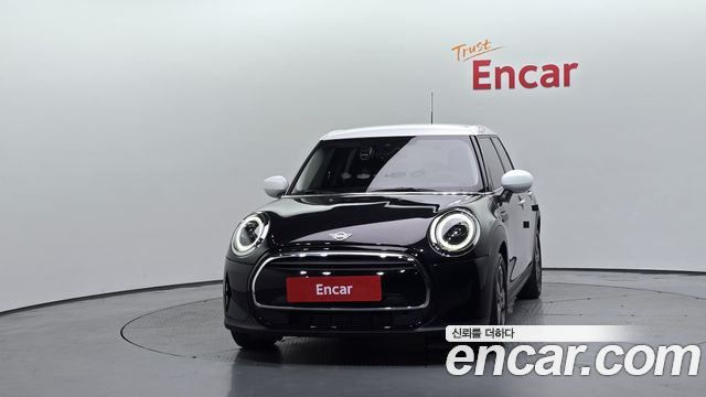 MINI Cooper 5Door Classic Third Generation 2023 — фото 3