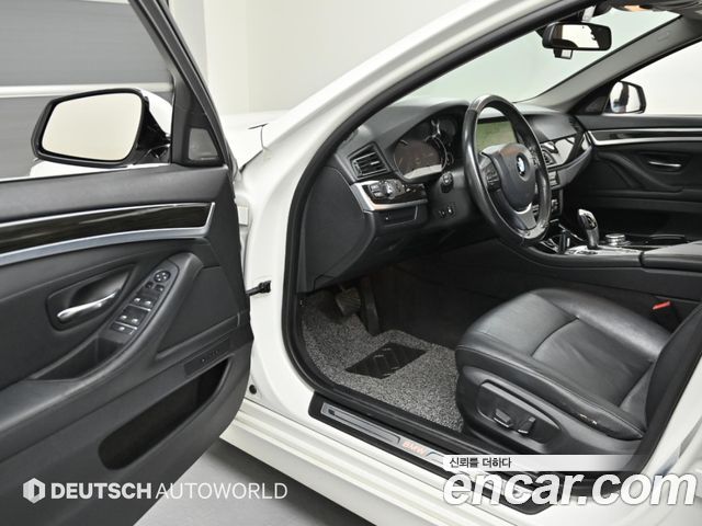 BMW 5 Series (F10) 520d Luxury 2014 — фото 15