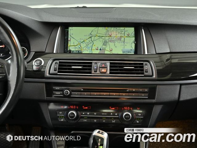BMW 5 Series (F10) 520d Luxury 2014 — фото 18