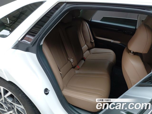 Hyundai Grandeur (GN7) 2,5 Gasoline 2WD Premium 2023 — фото 11