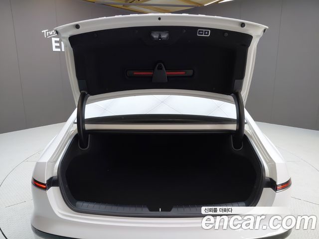 Hyundai Grandeur (GN7) 2,5 Gasoline 2WD Premium 2023 — фото 17