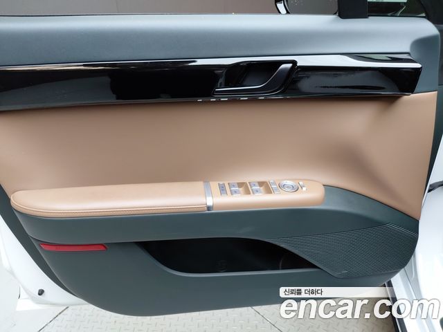 Hyundai Grandeur (GN7) 2,5 Gasoline 2WD Premium 2023 — фото 24