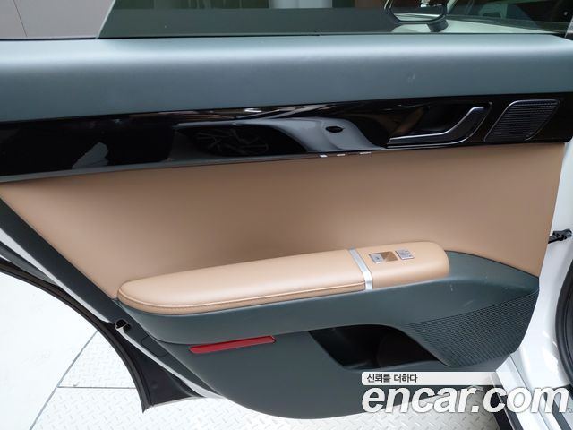 Hyundai Grandeur (GN7) 2,5 Gasoline 2WD Premium 2023 — фото 25