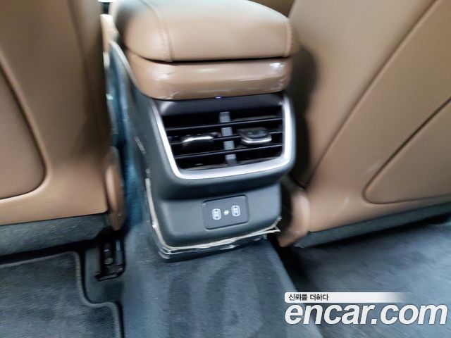 Hyundai Grandeur (GN7) 2,5 Gasoline 2WD Premium 2023 — фото 31