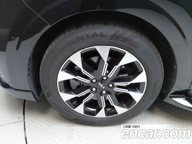 Kia Carnival (IV) Diesel 9-Seater Hi-Limousine Signature 2023 — фото 5