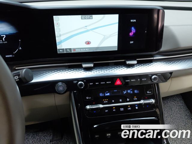 Kia Carnival (IV) Diesel 9-Seater Hi-Limousine Signature 2023 — фото 13