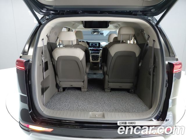 Kia Carnival (IV) Diesel 9-Seater Hi-Limousine Signature 2023 — фото 20