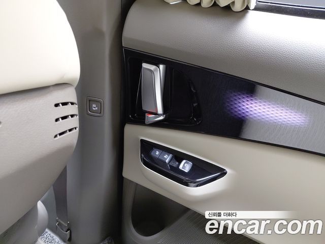 Kia Carnival (IV) Diesel 9-Seater Hi-Limousine Signature 2023 — фото 27