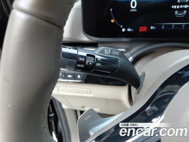 Kia Carnival (IV) Diesel 9-Seater Hi-Limousine Signature 2023 — фото 28