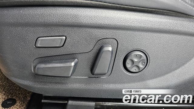 Hyundai Santa Fe HEV 1.6 2WD Prestige Choice 2023 — фото 32