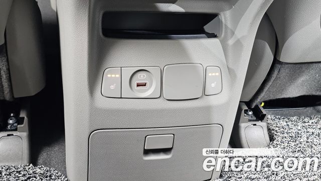 Kia Carnival 9-Seater Prstige 2019 — фото 27