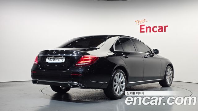 Mercedes-Benz E-Class (W213) E220d 4MATIC Exclusive 2019 — фото 2
