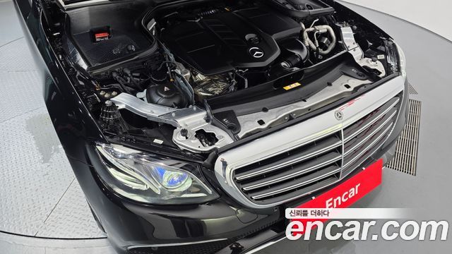 Mercedes-Benz E-Class (W213) E220d 4MATIC Exclusive 2019 — фото 6