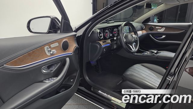 Mercedes-Benz E-Class (W213) E220d 4MATIC Exclusive 2019 — фото 10