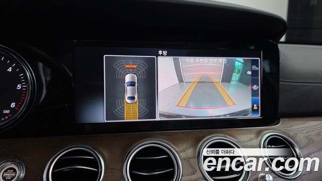 Mercedes-Benz E-Class (W213) E220d 4MATIC Exclusive 2019 — фото 16