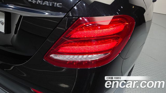 Mercedes-Benz E-Class (W213) E220d 4MATIC Exclusive 2019 — фото 23