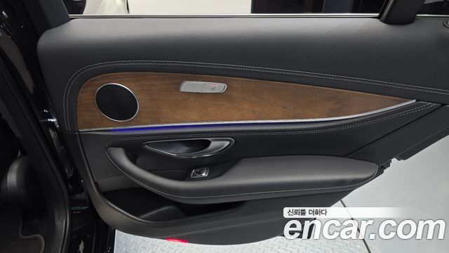 Mercedes-Benz E-Class (W213) E220d 4MATIC Exclusive 2019 — фото 25