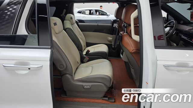 Kia Carnival (IV) HEV 9seater Signature 2024 — фото 11