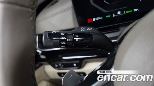 Kia Carnival (IV) HEV 9seater Signature 2024 — фото 30