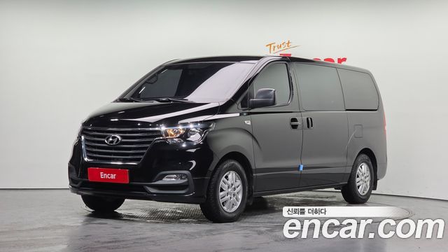 Hyundai Grand Starex Van 3-Seater Smart