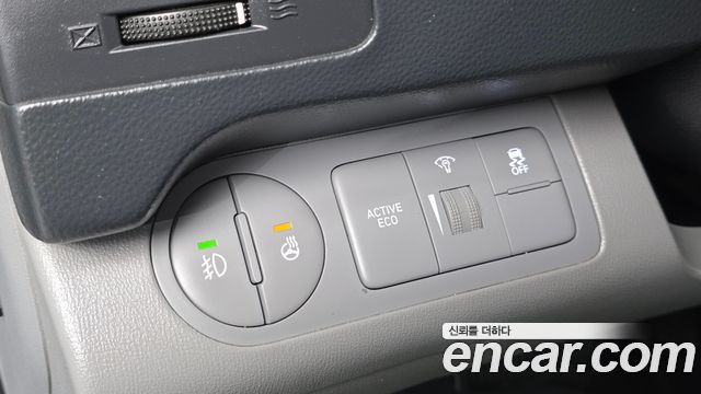 Hyundai Grand Starex Van 3-Seater Smart 2021 — фото 13
