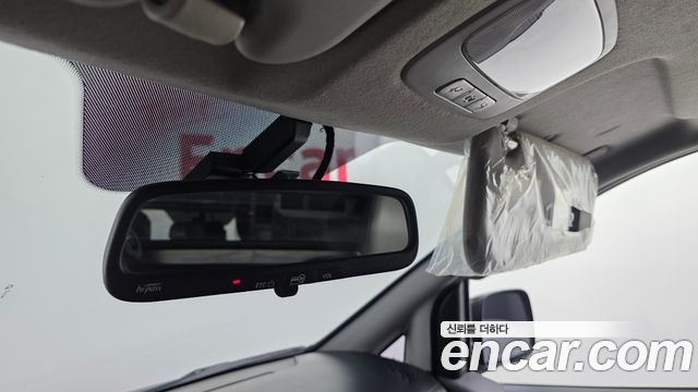 Hyundai Grand Starex Van 3-Seater Smart 2021 — фото 15