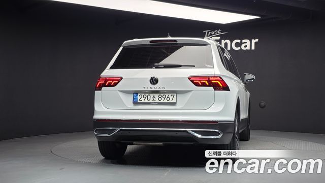 Volkswagen Tiguan (II) 2.0 TDI Prestige 2021 — фото 4