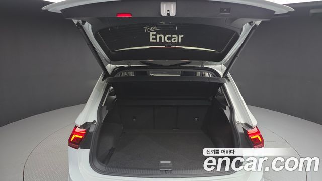 Volkswagen Tiguan (II) 2.0 TDI Prestige 2021 — фото 20