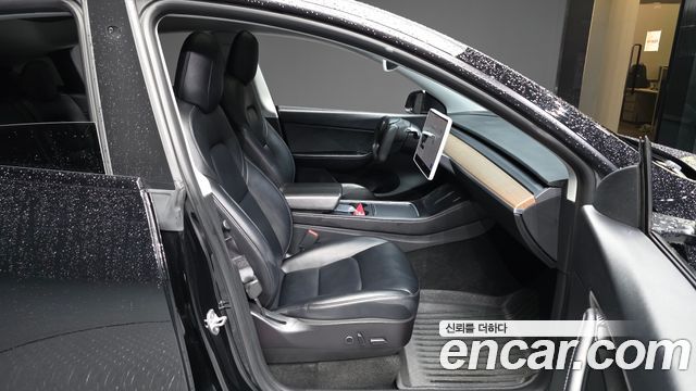 Tesla Model Y Long Range AWD 2021 — фото 11