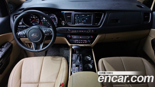 Kia Carnival 9-Seater Hi-Limousine Noblesse Special 2019 — фото 7