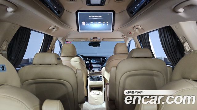 Kia Carnival 9-Seater Hi-Limousine Noblesse Special 2019 — фото 14