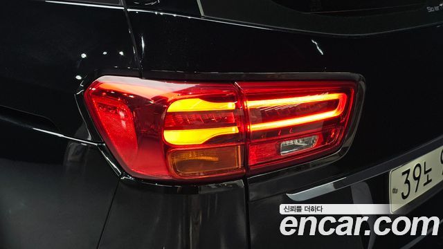 Kia Carnival 9-Seater Hi-Limousine Noblesse Special 2019 — фото 23