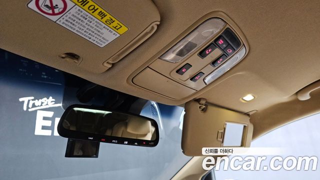 Kia Carnival 9-Seater Hi-Limousine Noblesse Special 2019 — фото 35