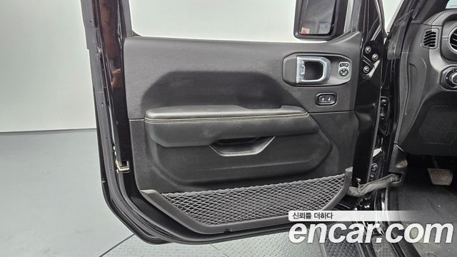 Jeep Wrangler (JL) 2.0 Overland Power Top 4Door 2022 — фото 30
