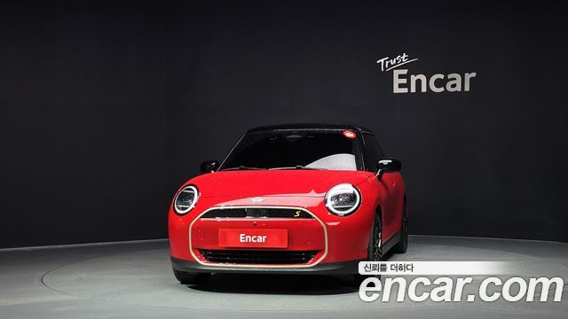 MINI Cooper Electric (IV) SE Favoured 2024 — фото 3