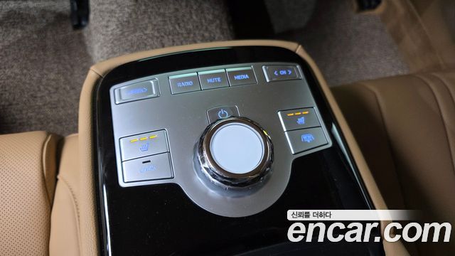 Genesis G80 (RG3) Gasoline 2.5 Turbo AWD 2026 — фото 17
