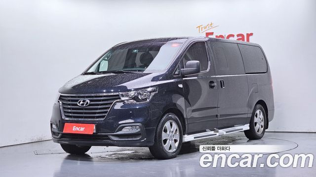 Hyundai Grand Starex Urban 9-Seater Premium 2019 — фото 1