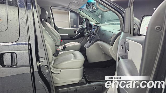 Hyundai Grand Starex Urban 9-Seater Premium 2019 — фото 11