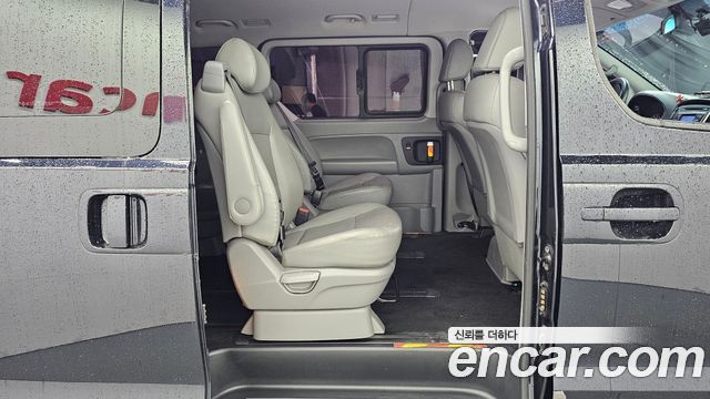 Hyundai Grand Starex Urban 9-Seater Premium 2019 — фото 12