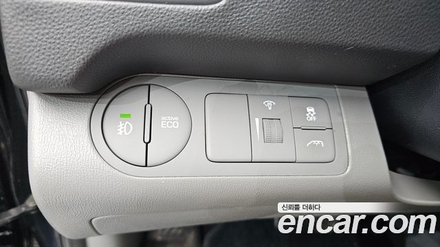 Hyundai Grand Starex Urban 9-Seater Premium 2019 — фото 16