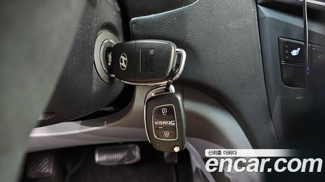 Hyundai Grand Starex Urban 9-Seater Premium 2019 — фото 18