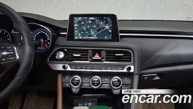 Genesis G70 2.0T Elite 2019 — фото 14