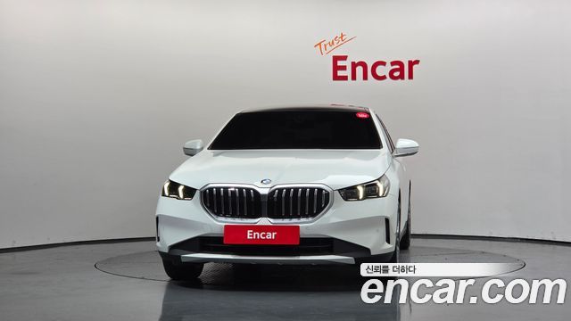 BMW 5 Series (G60) 520i 2025 — фото 3