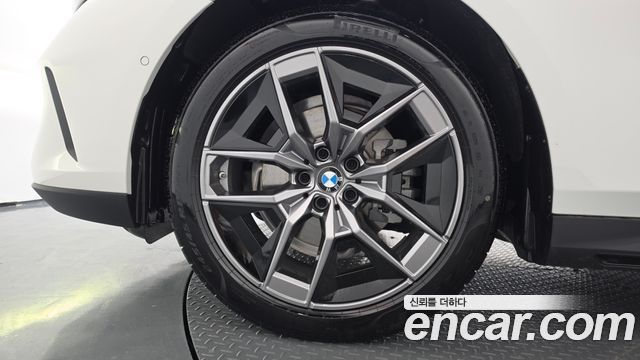 BMW 5 Series (G60) 520i 2025 — фото 5
