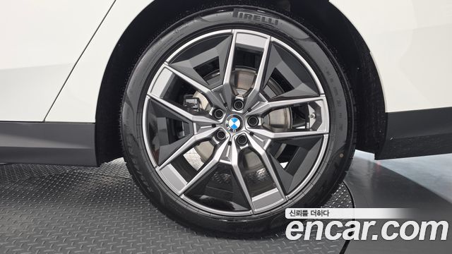BMW 5 Series (G60) 520i 2025 — фото 27