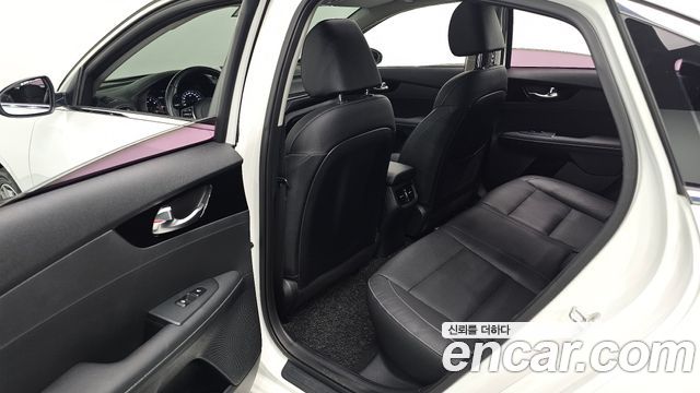 Kia K3 Noblesse 2019 — фото 12